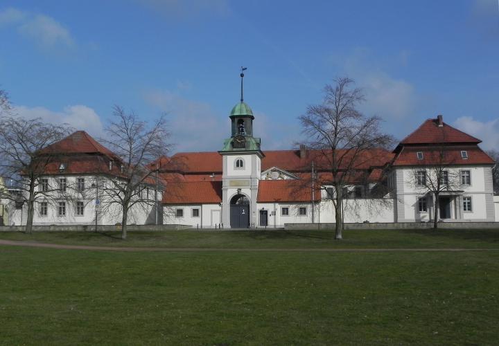 Justizvollzugsanstalt Celle (Ansicht aus den Triftanlagen)